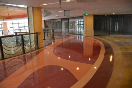 瓷磚褪色破裂不用怕？看環(huán)保地坪涂料施工廠怎么做？